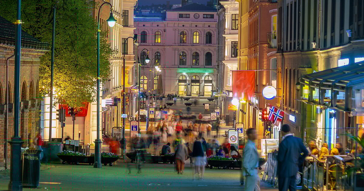 Karl Johan, handlegate pyntet til jul