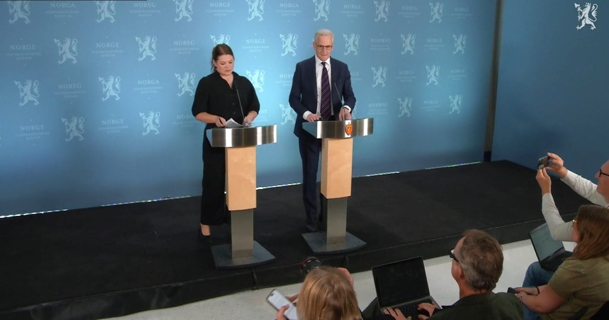 Pressekonferanse tiltak for bedre konkurranse i dagligvare.