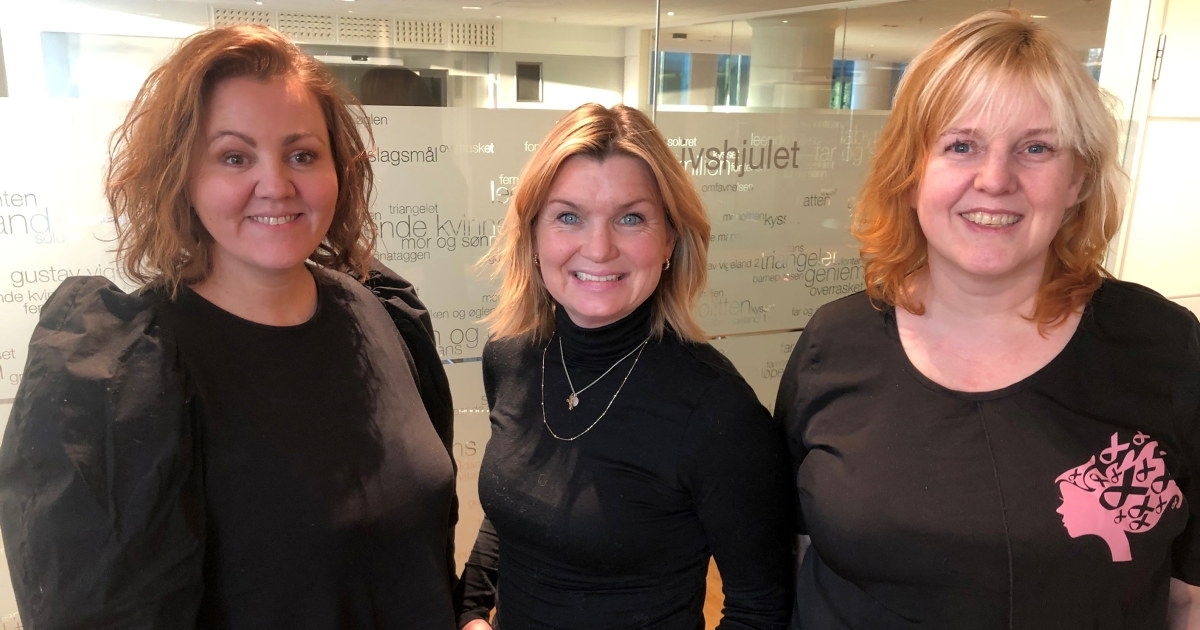 Arbeidsgruppen for fornyelse av eksempelsamlingen har gjort en stor jobb for utarbeidelse av nytt materiale. Kristin Lerbrekk (FFF), Evy M. Lunde (NFVB) og Rina T. Barikmo Au (FFF).  Janine Esperø Arraub (NFVB) var ikke til stede da bildet ble tatt.