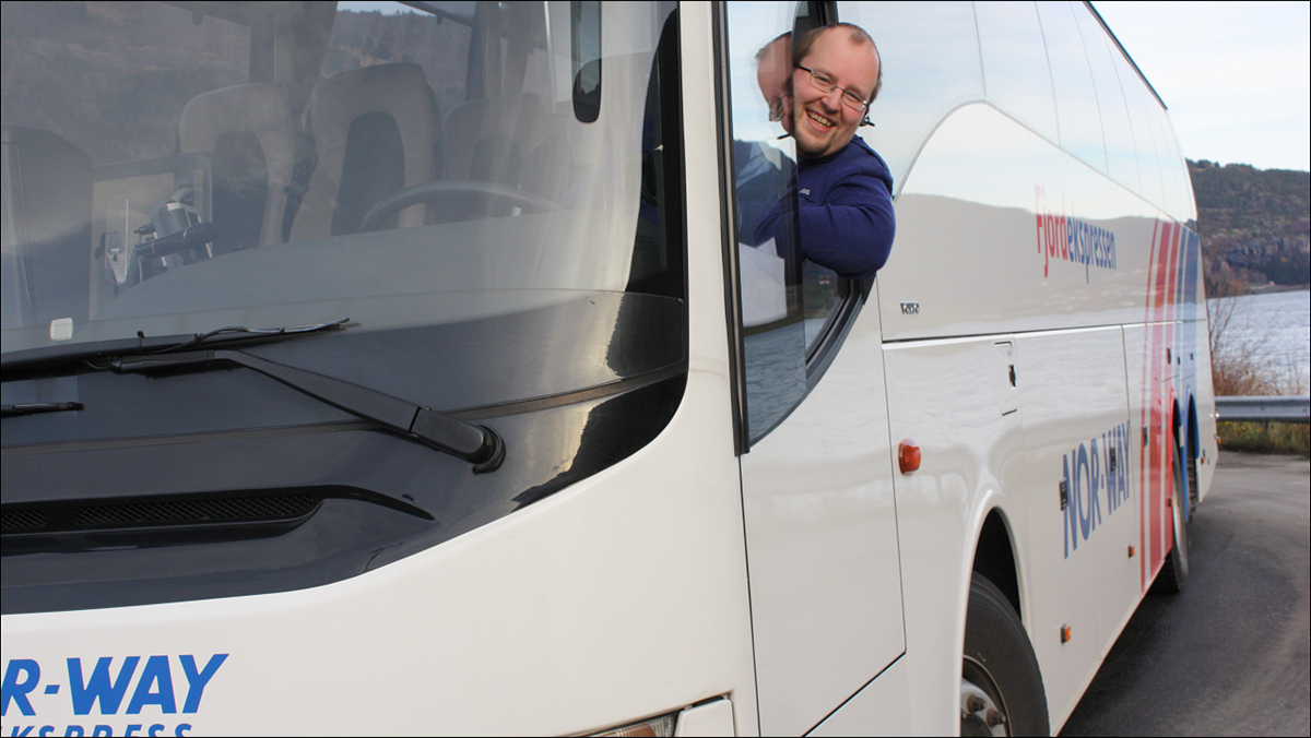 Bussjåføren Jan Tore fikk ordinær jobb i Nettbuss i januar 2015