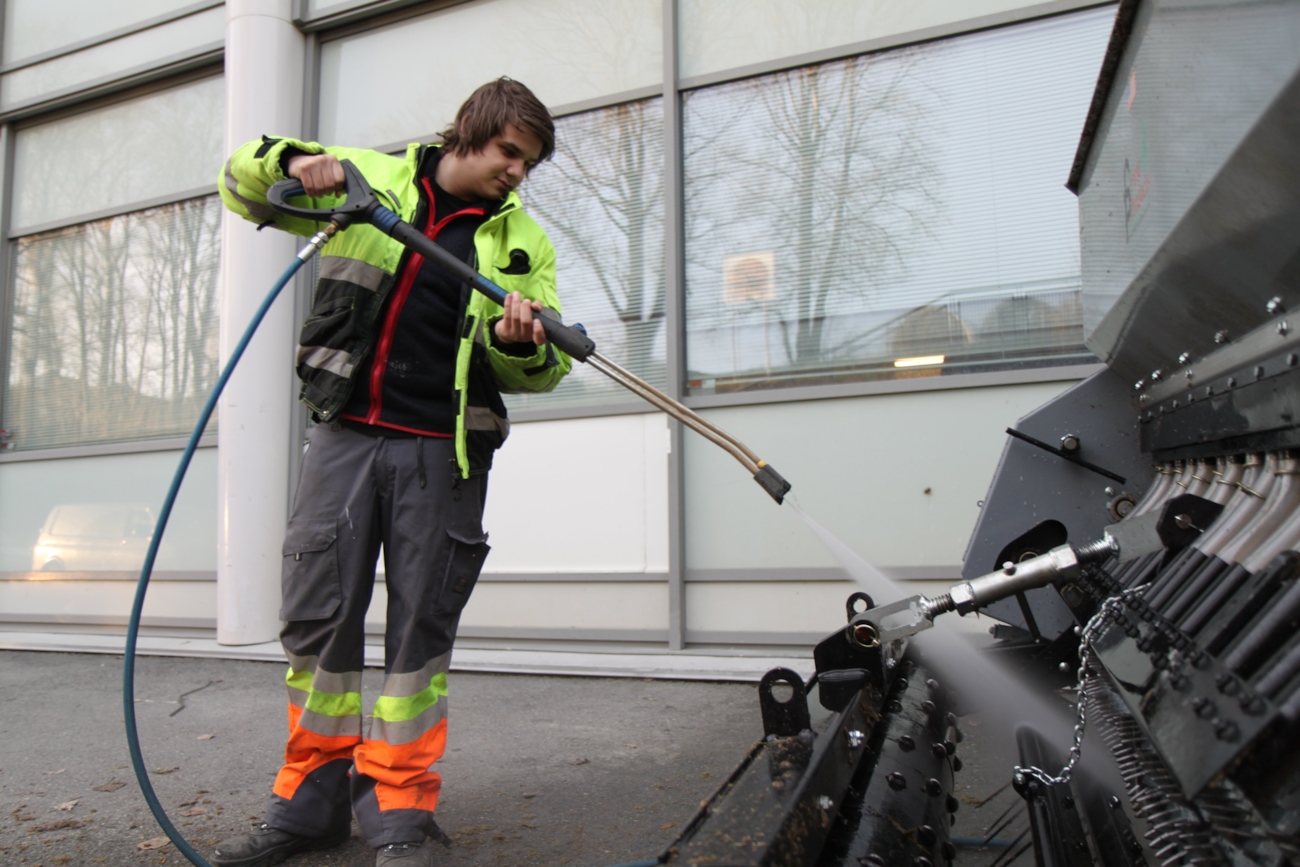 Odin Albrigtsen (20) har kommet seg ut av gutterommet og får arbeidstrening i Rosenborg.